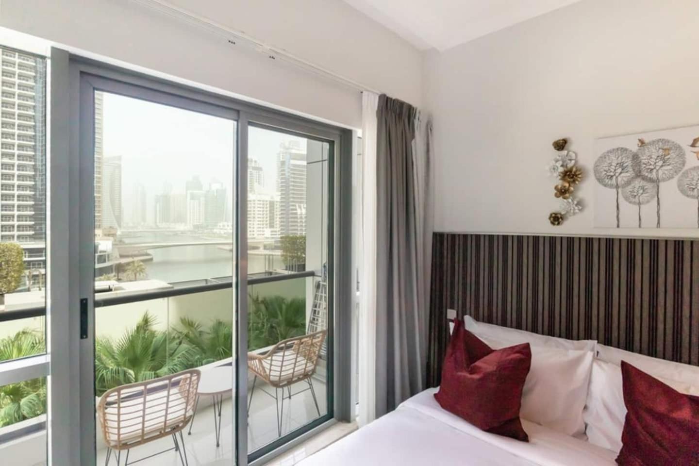 Luxurious 1 Bedroom Apartment In The Dubai Marina! Esterno foto